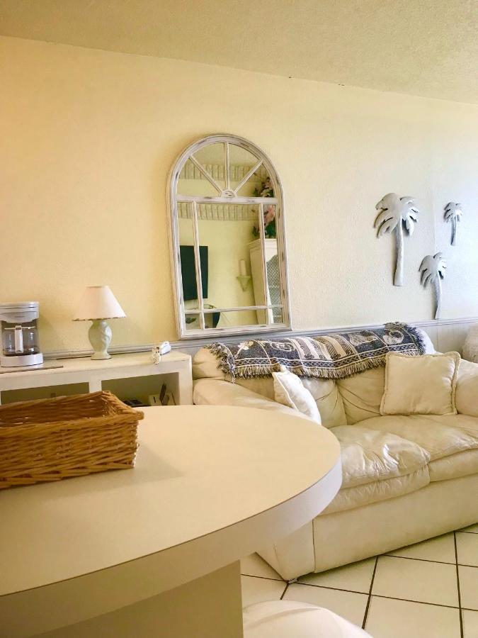 Ocean Waves - Ocean Front At Symphony Beach Club! شاطئ أورموند المظهر الخارجي الصورة